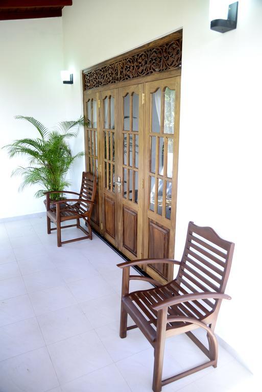 Aayu'S Guest Hotel Бентота Екстериор снимка
