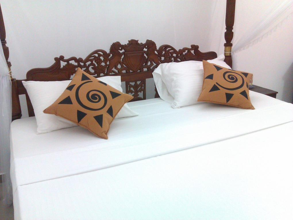 Aayu'S Guest Hotel Бентота Екстериор снимка