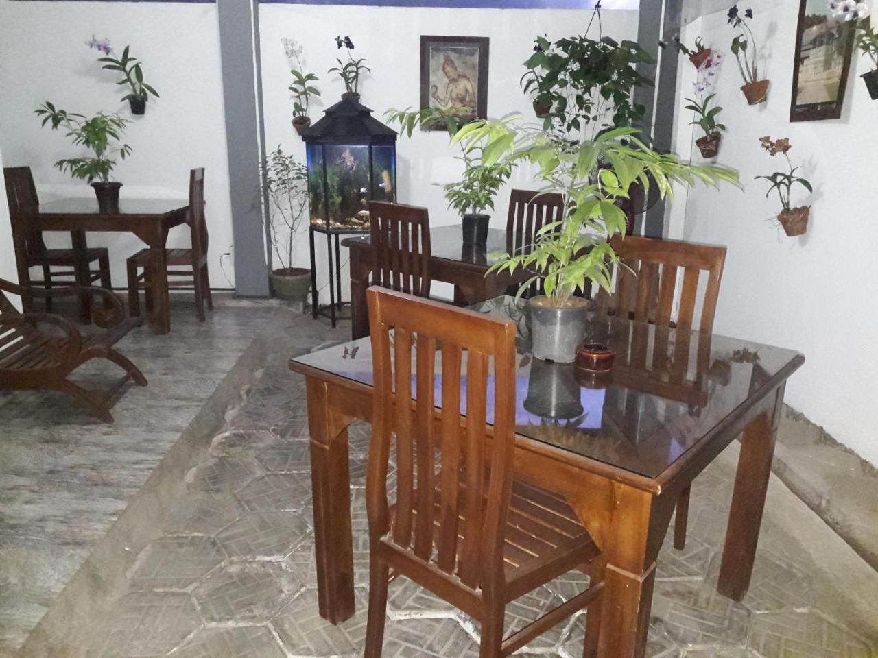 Aayu'S Guest Hotel Бентота Екстериор снимка